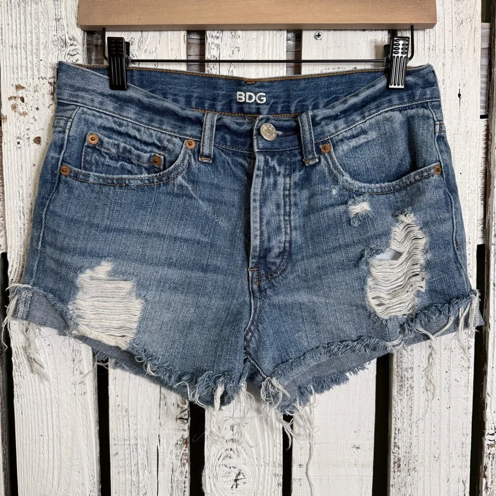BDG Urban Outfitters Tomgirl Distress Button Fly Jean Shorts Sz 25” Boho Concert